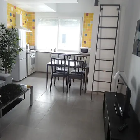 Apartment - Nuno Gomez, 24