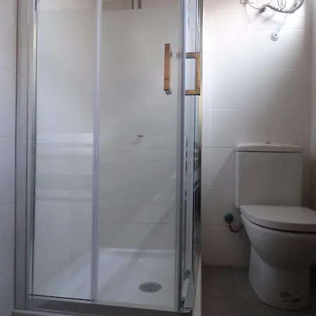 Apartment - Nuno Gomez, 24 *